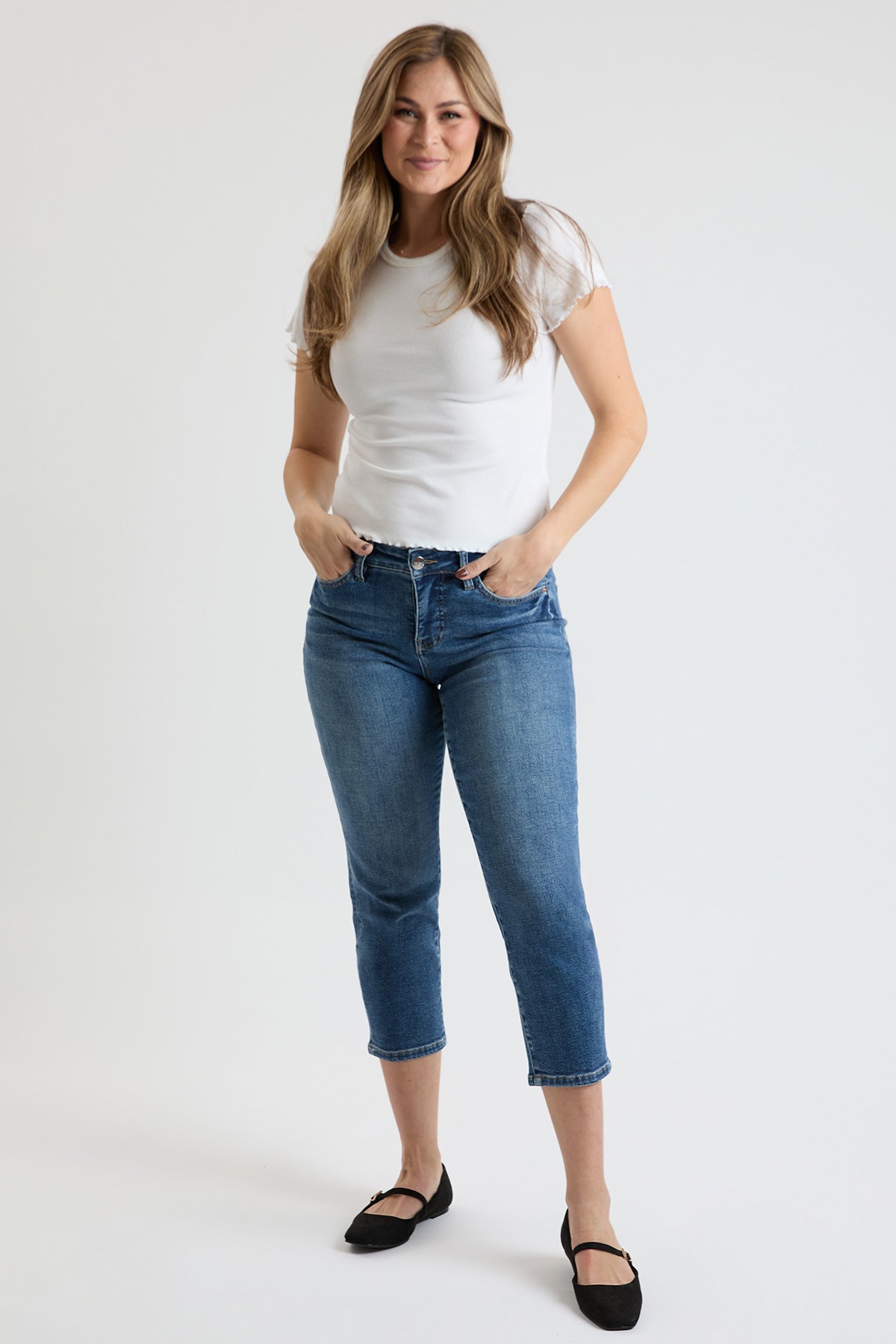 Women's High Rise Premium Stretch Cropped Slim Straight