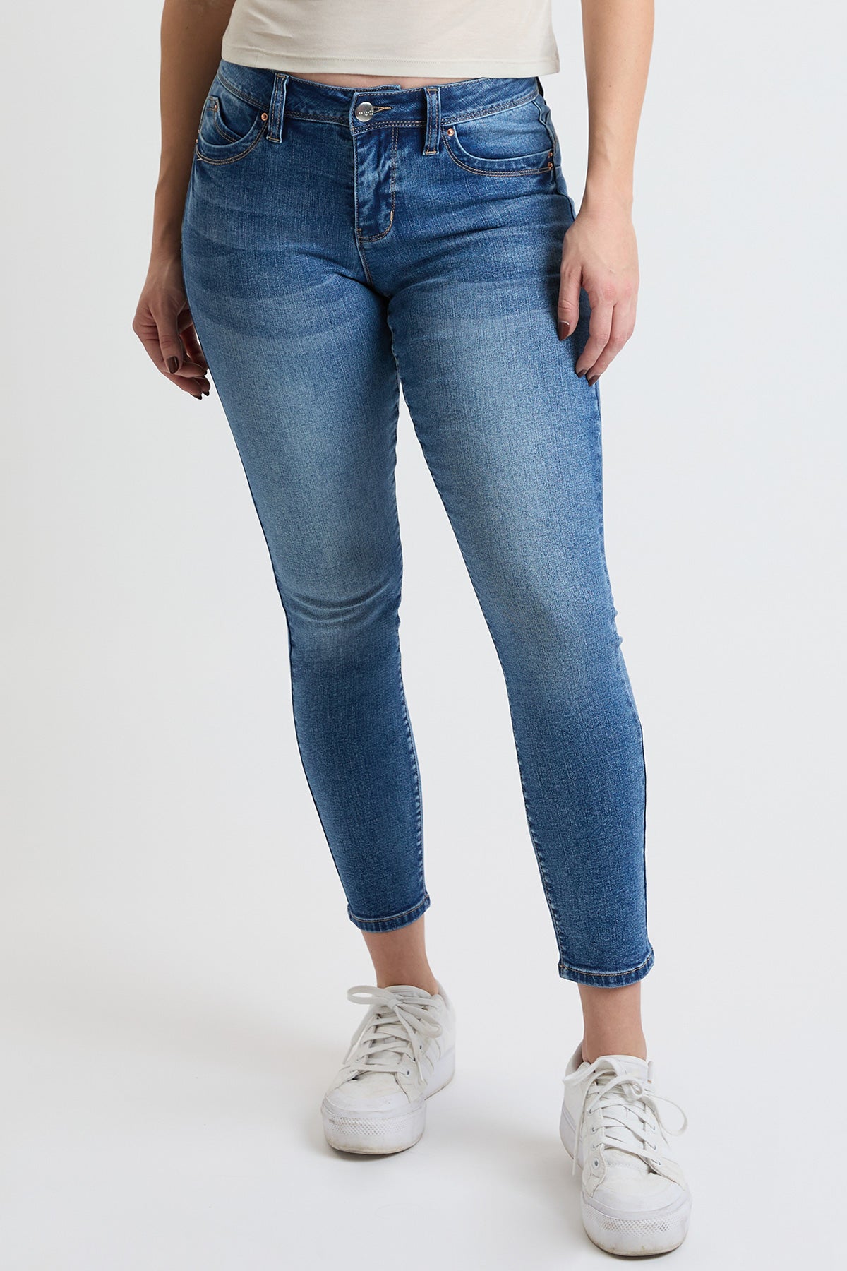 Women's High Rise Curve Confidence WannaBettaButt Skinny Jeans