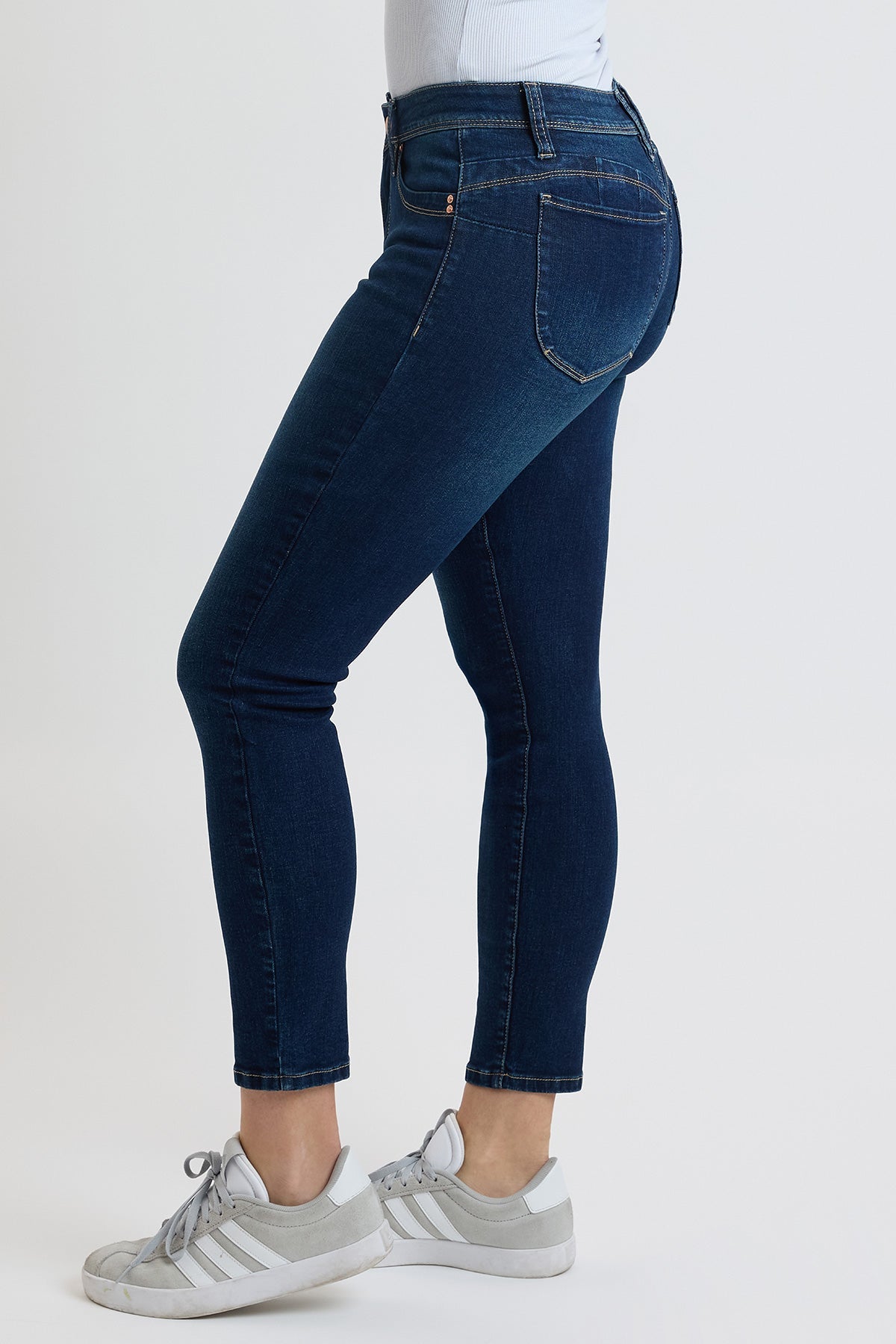 Women's High Rise Curve Confidence WannaBettaButt Skinny Jeans