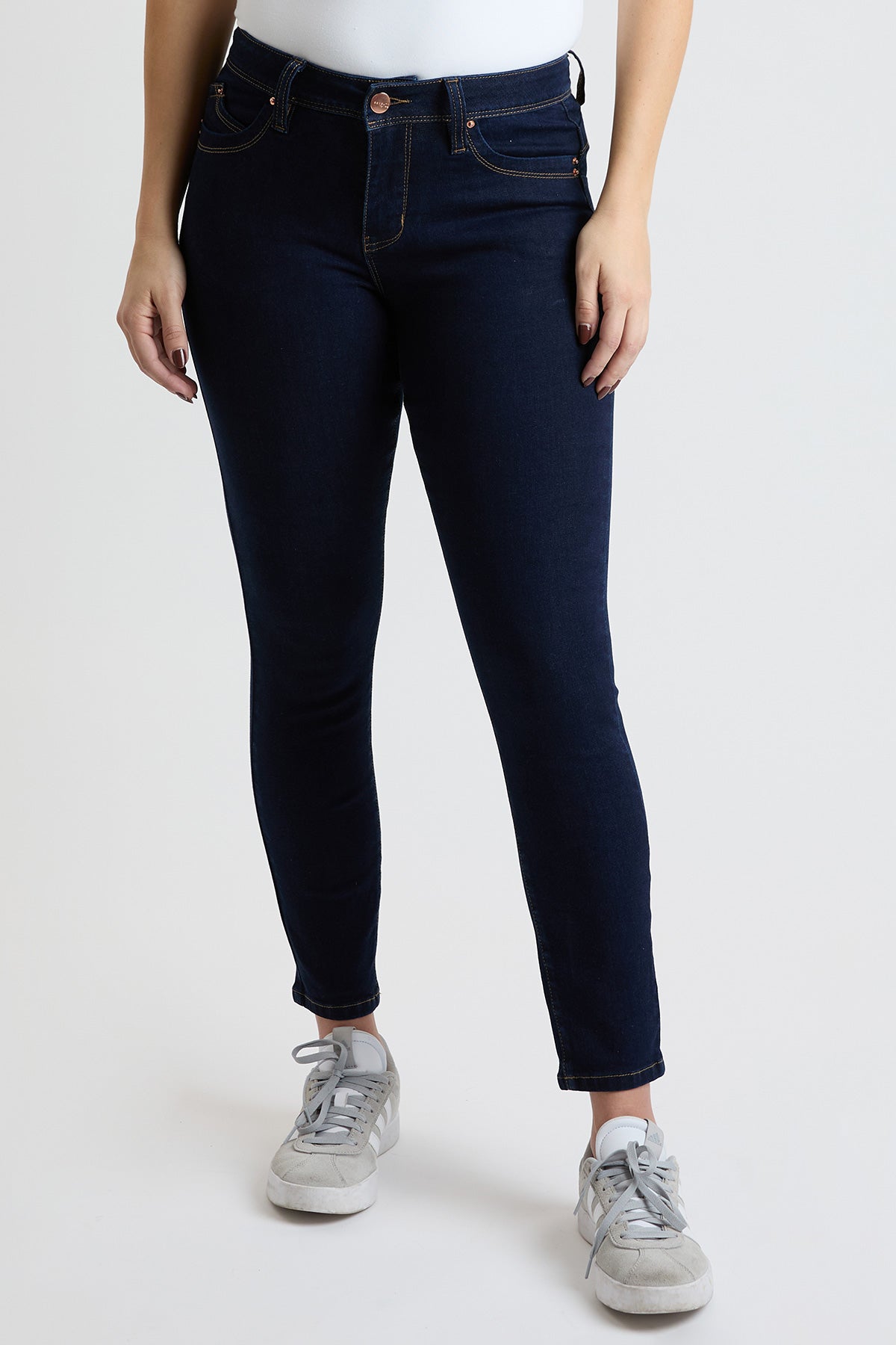 Women's High Rise Curve Confidence WannaBettaButt Skinny Jeans