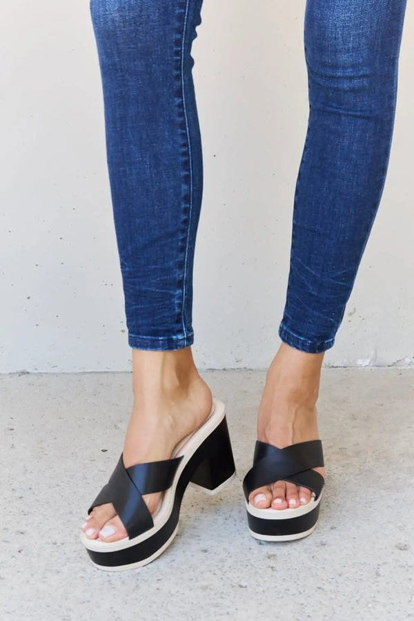Trendsi Black Platform Sandals Women's Casual Shoes Comfortable Weeboo