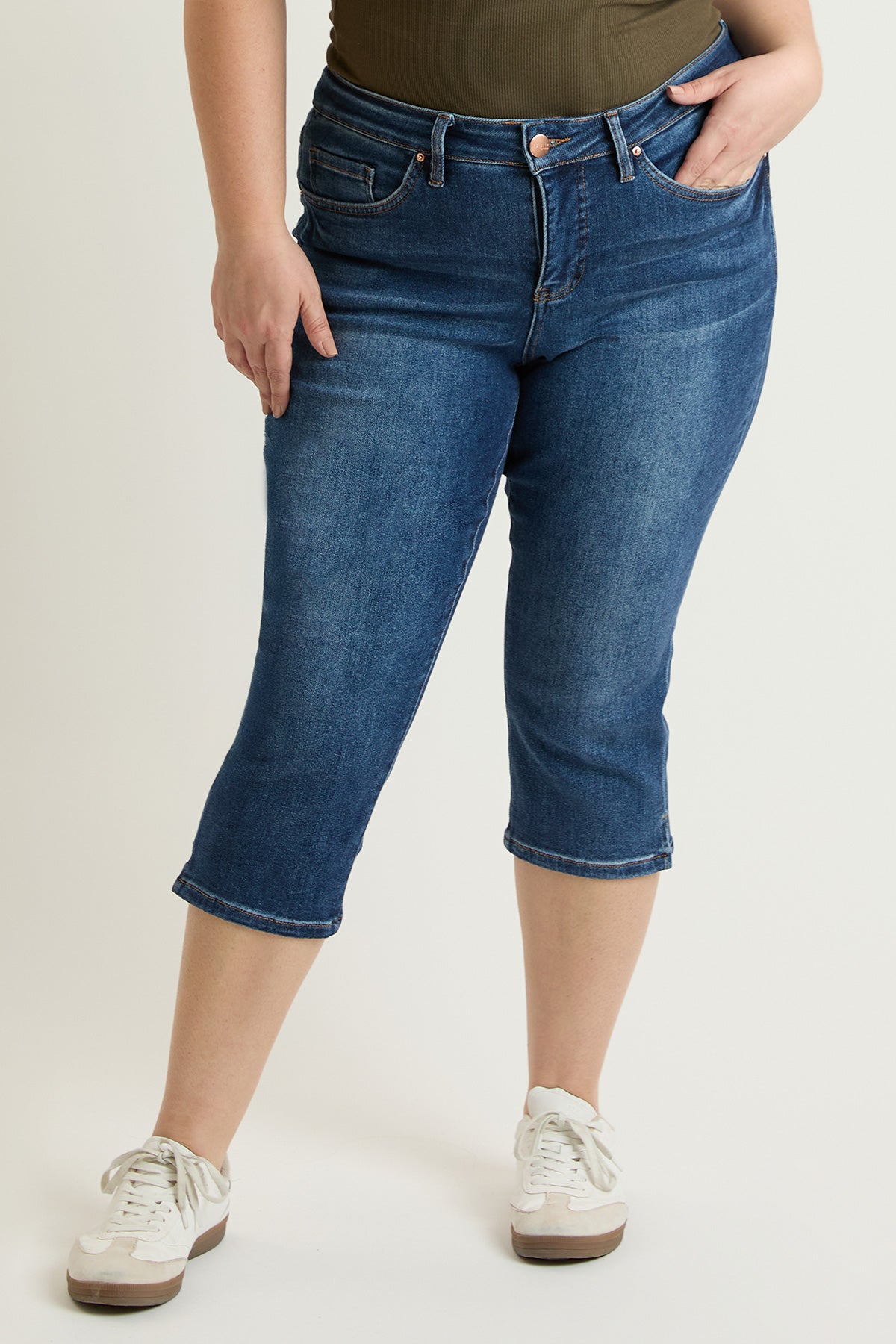 Women's Plus Premium Stretch Essential Capri