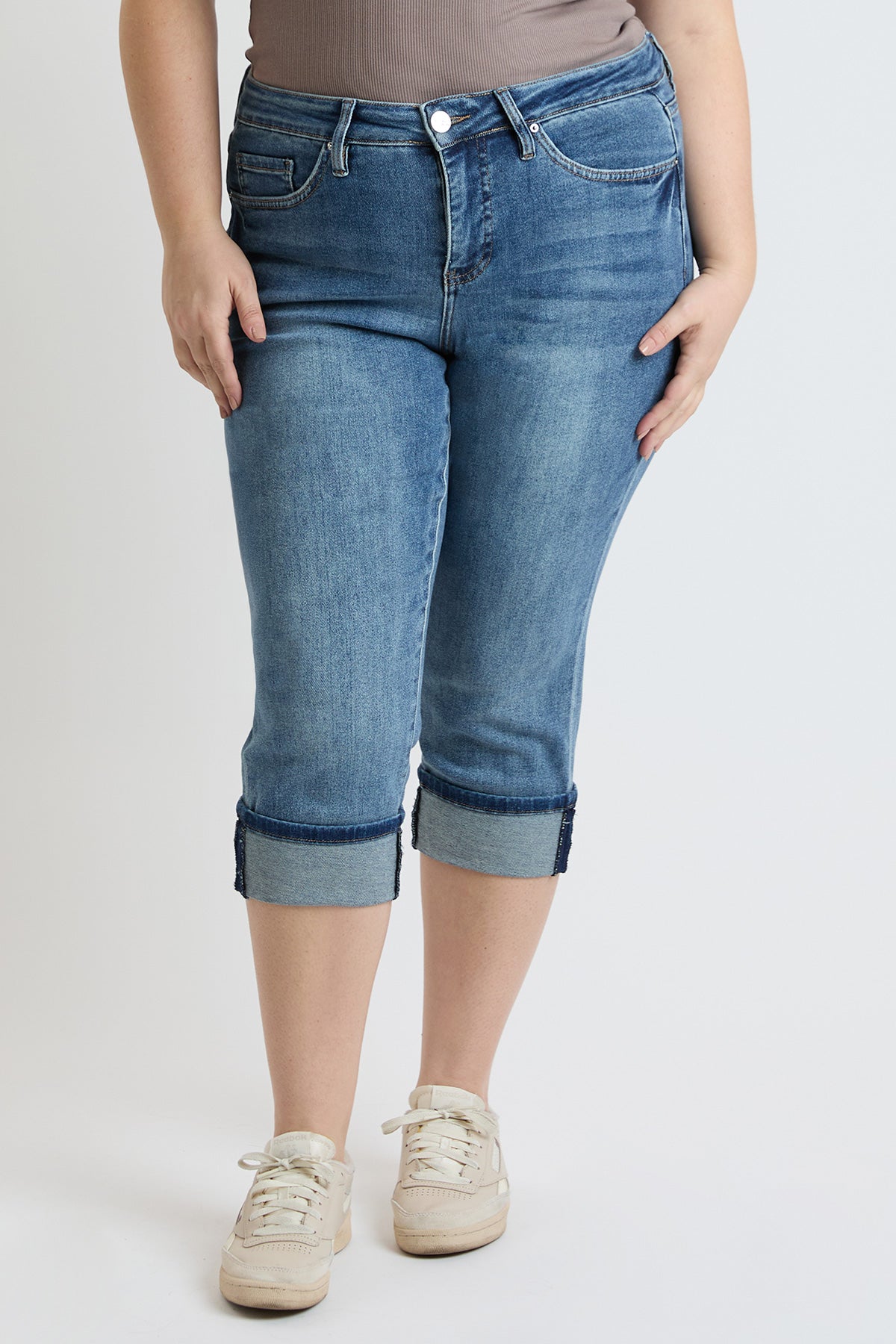 Women's Plus High Rise Premium Stretch Cuff Essential Capri