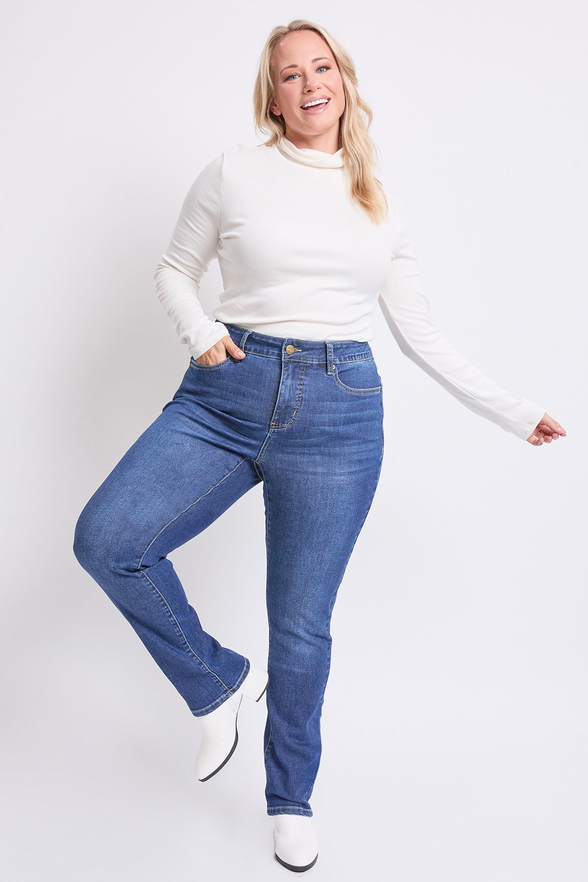 Women's Plus High Rise Basic 5 Pocket Straight  Jeans