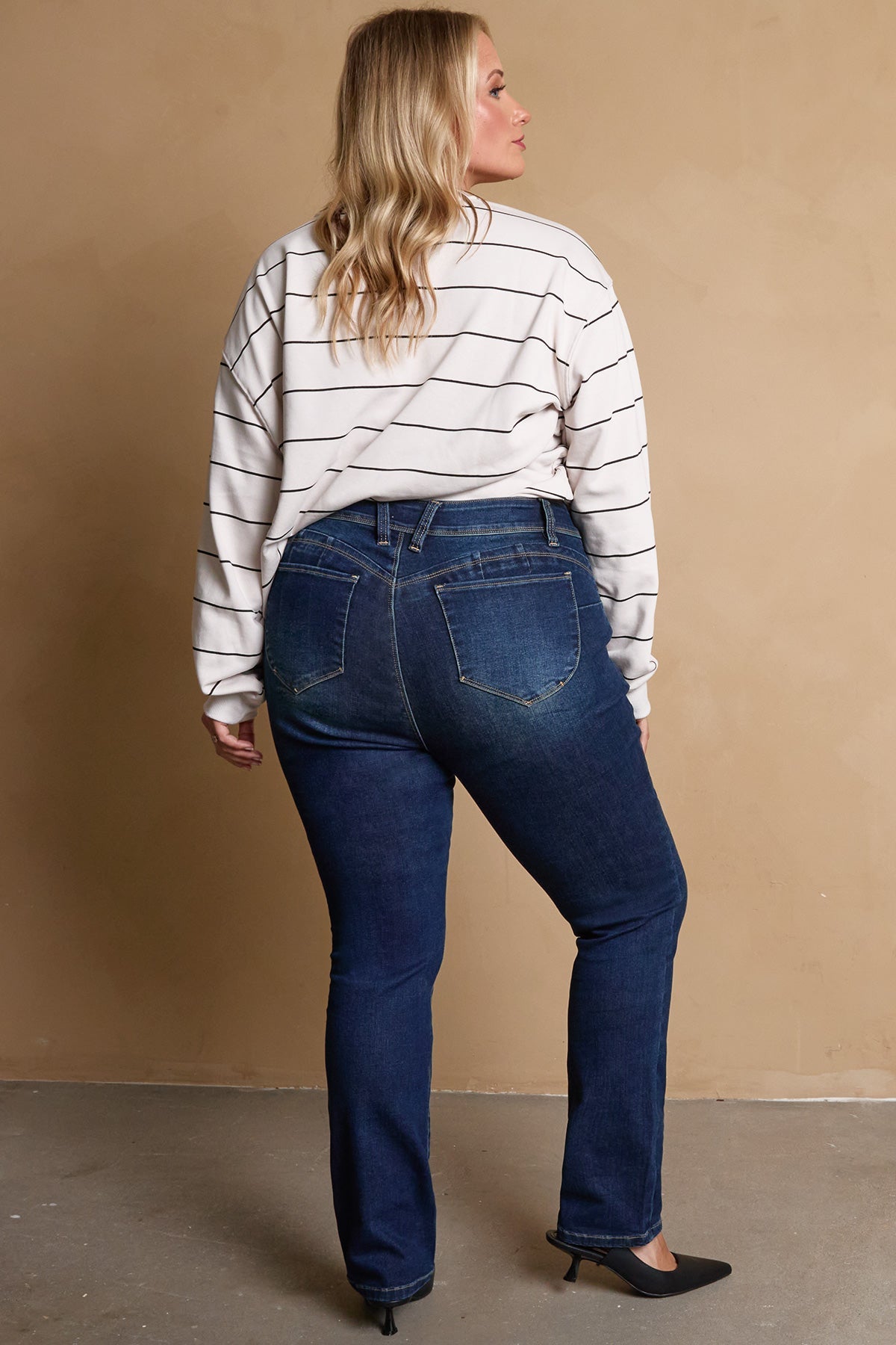 Women's Plus High Rise Curve Confidence WannaBettaButt Straight