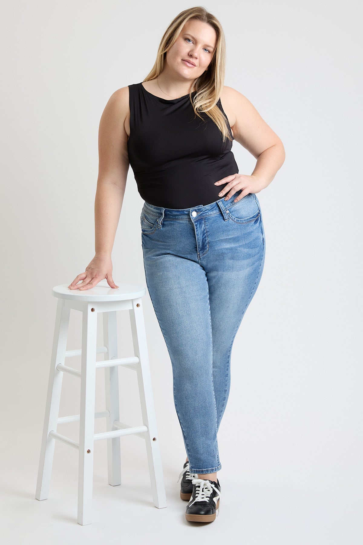 Women's Plus High Rise Curve Confidence WannaBettaButt Skinny Jeans