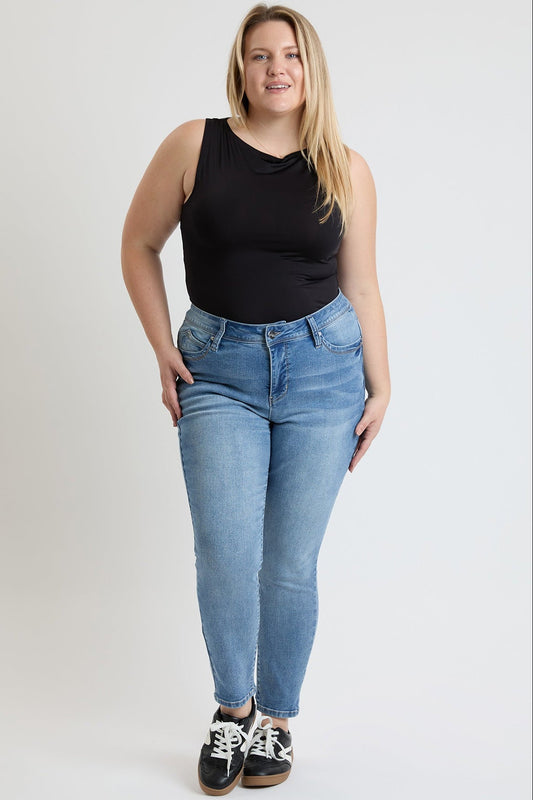 Women's Plus High Rise Curve Confidence WannaBettaButt Skinny Jeans