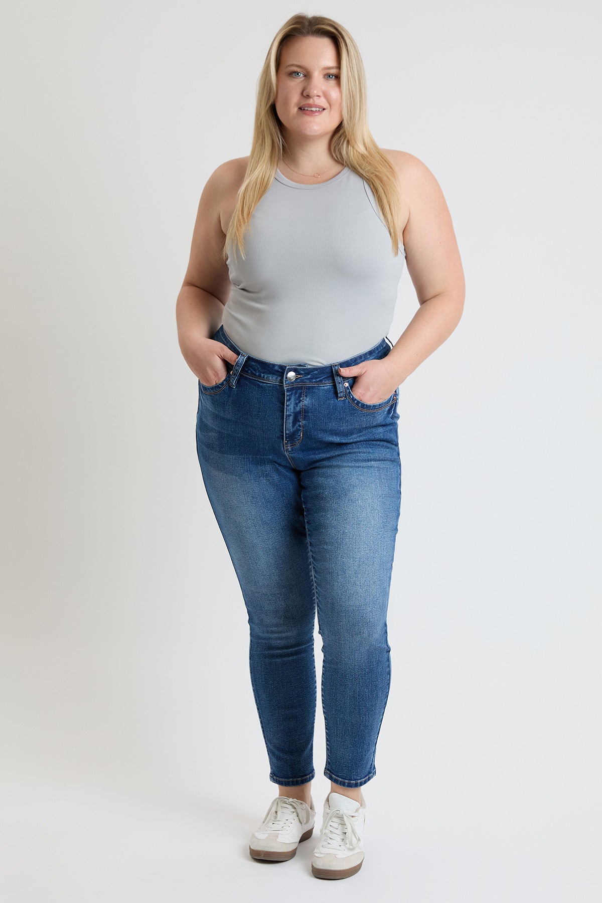 Women's Plus High Rise Curve Confidence WannaBettaButt Skinny Jeans