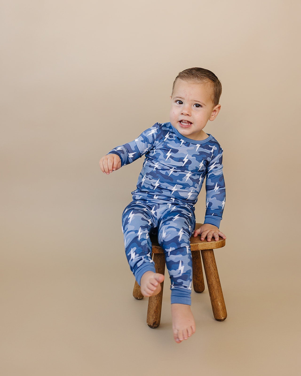 Bamboo Two Piece Set | Blue Camo Bolts