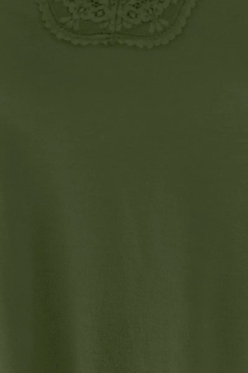 Trendsi Basic Bae Full Size Lace Detail V-Neck Cutout Cami