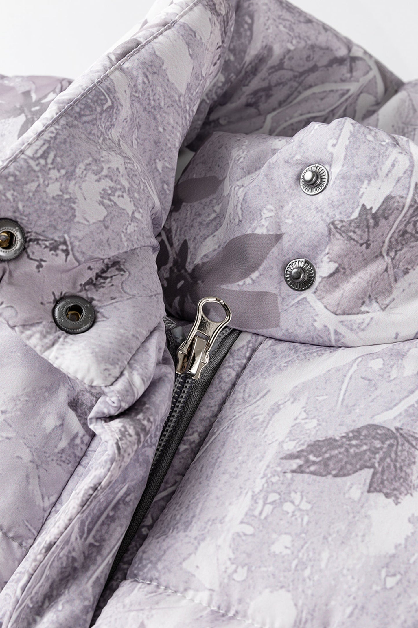 Tessa Camo Leaf Print Winter Puffer Vest - Gray