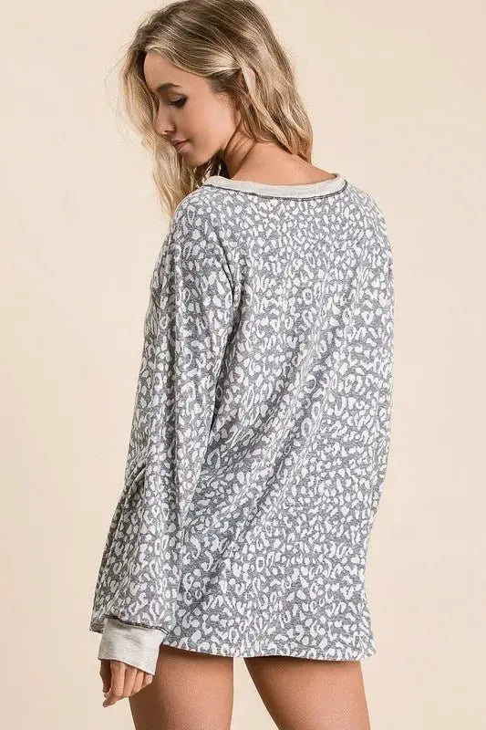 Trendsi Leopard Print Women's Casual T-Shirt - Soft & Stylish Long Sleeve Top