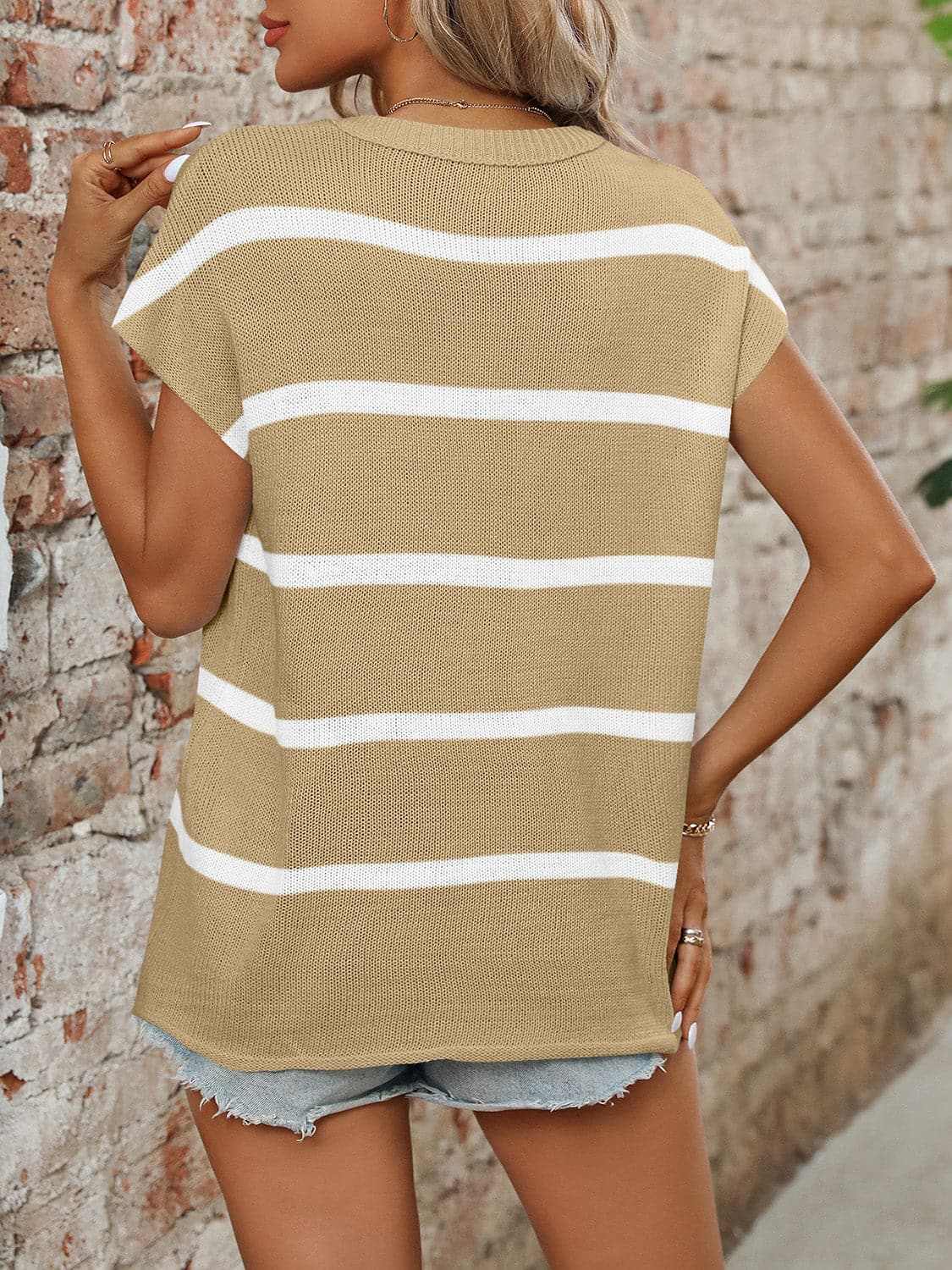 Trendsi Chic striped knit top - round neck, short sleeves