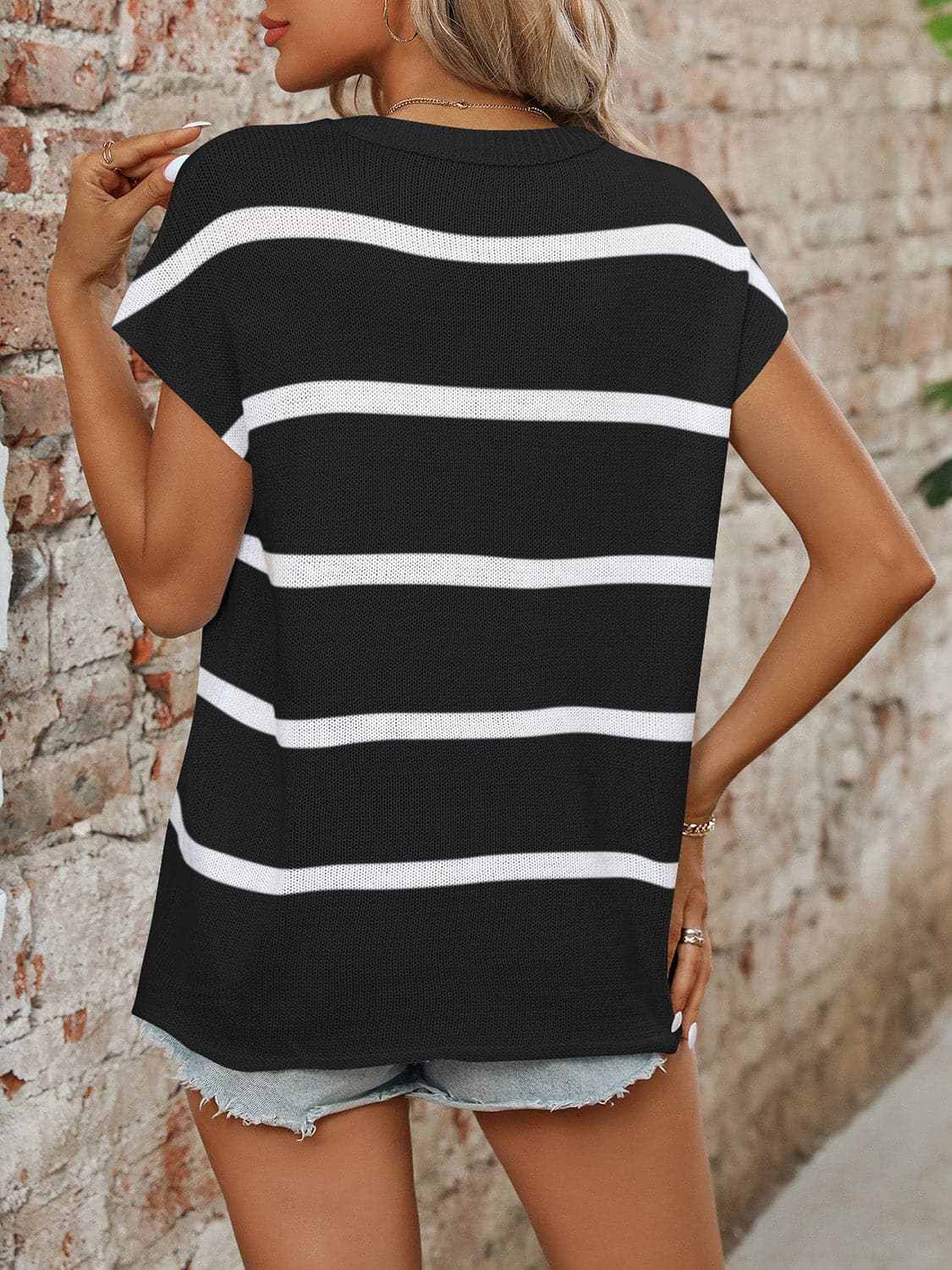 Trendsi Chic striped knit top - round neck, short sleeves