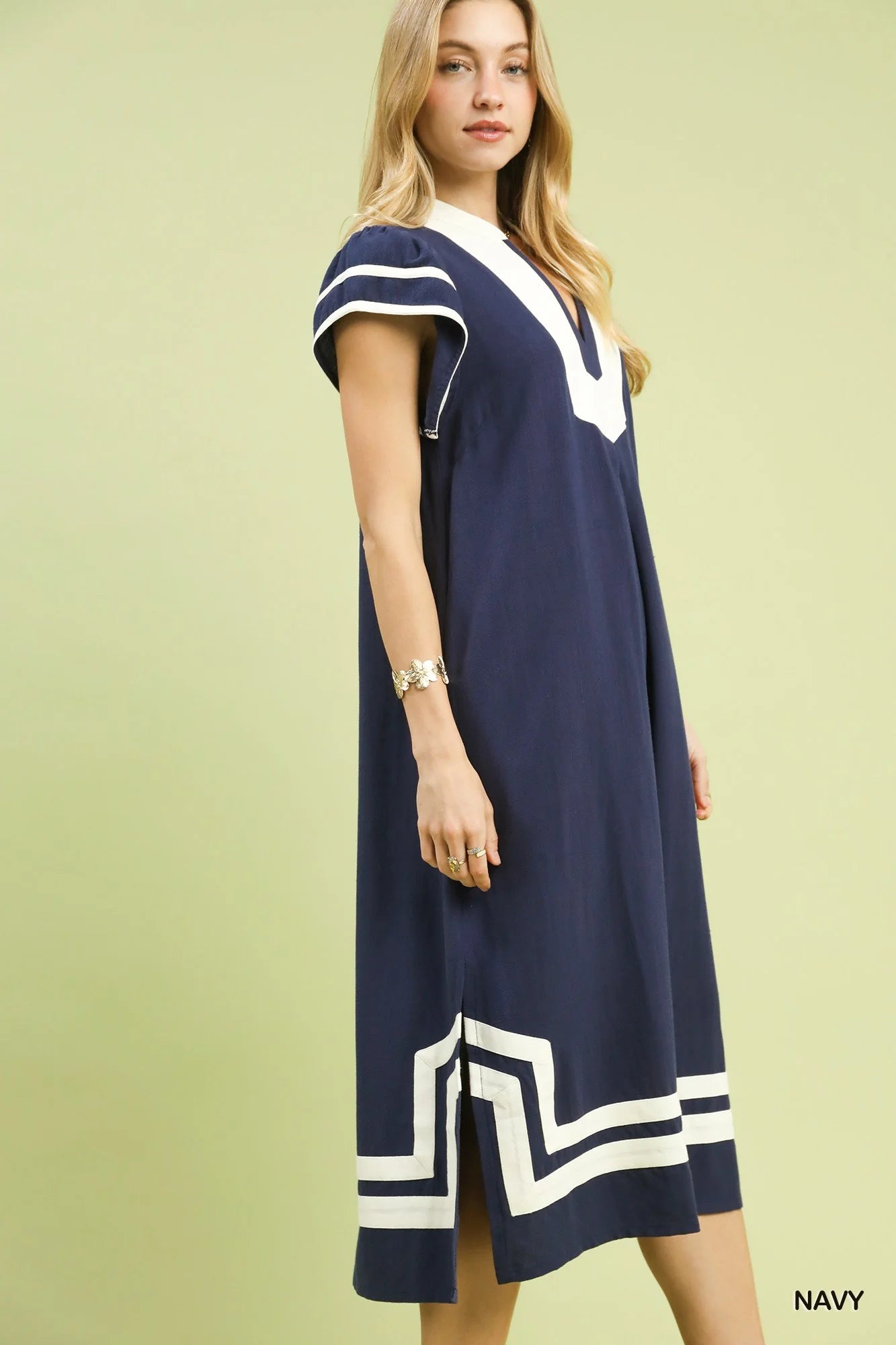 Umgee Linen Cotton Contrast Neckline Midi Dress in Navy