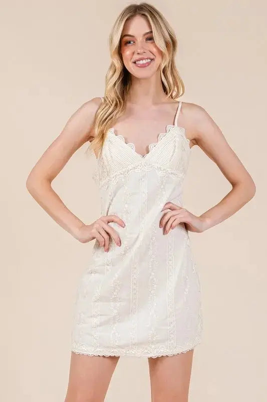 Trendsi Lace Cami Mini Dress Women's Casual Adjustable Strap Cute Dress