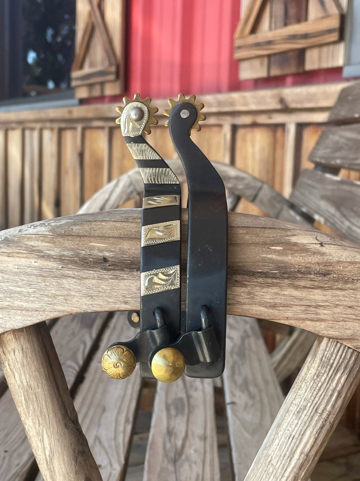 Black Engraved Spur with Silver