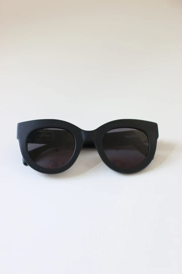 ANEA HILL Sunglasses, Manbattan