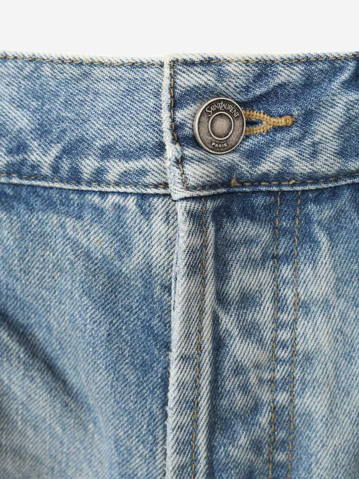 Straight Jeans in Light Denim
