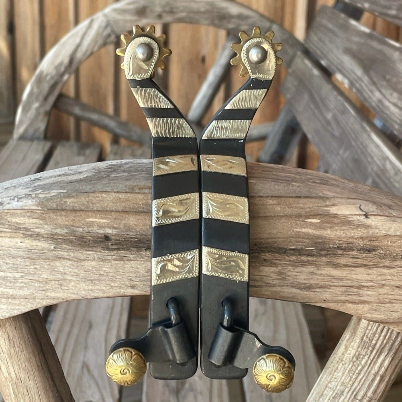 Black Engraved Spur with Silver