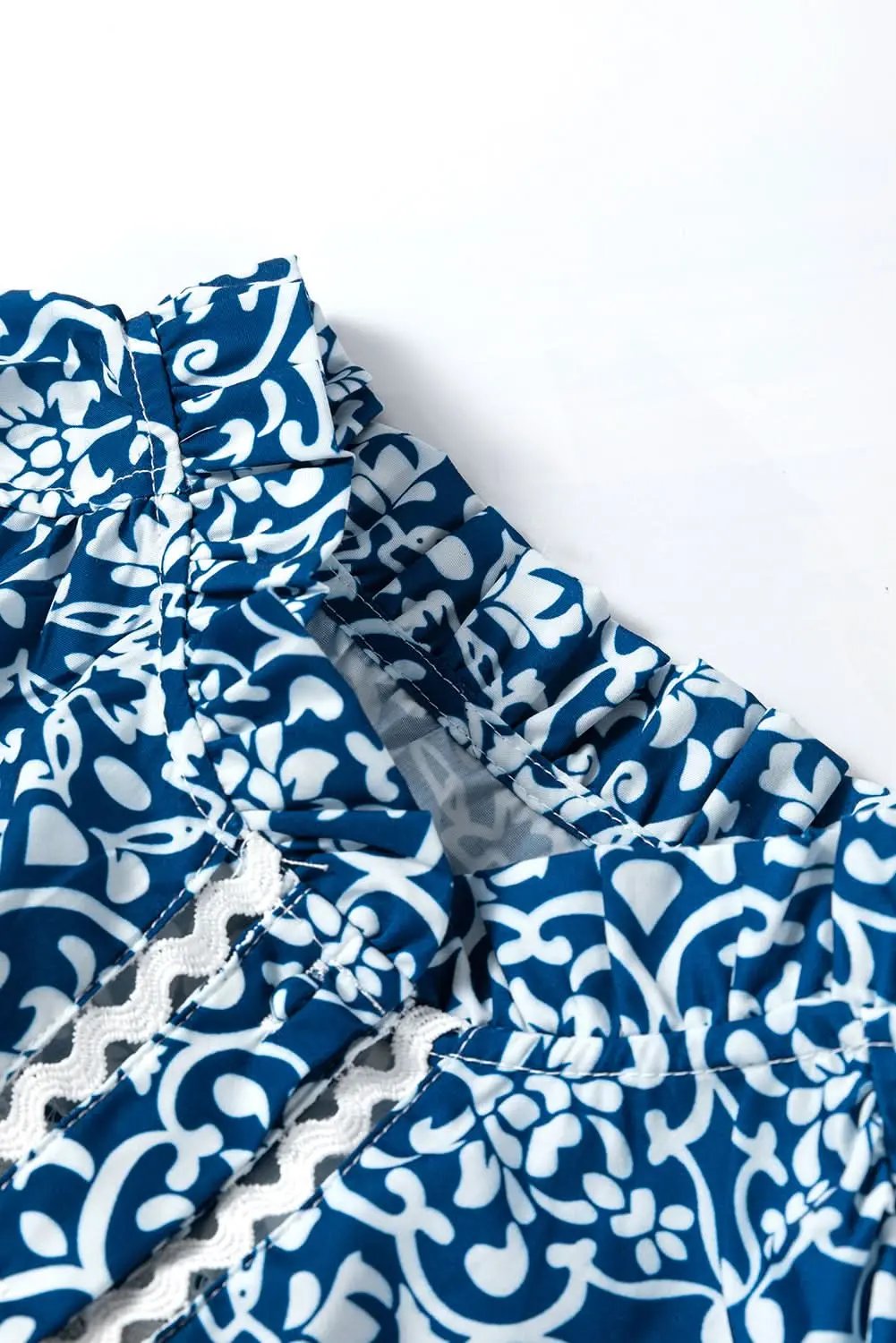 Women's Floral Button-Up Shirt - Lightweight & Elegant Spring Top