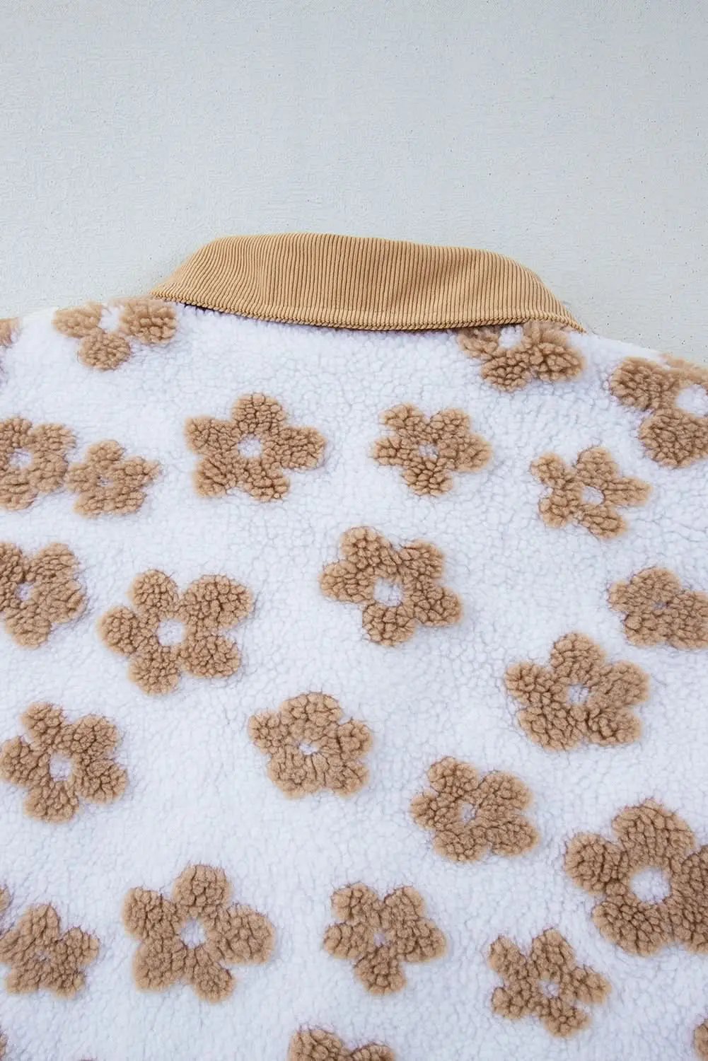 Love Salve Charming beige flower fleece jacket
