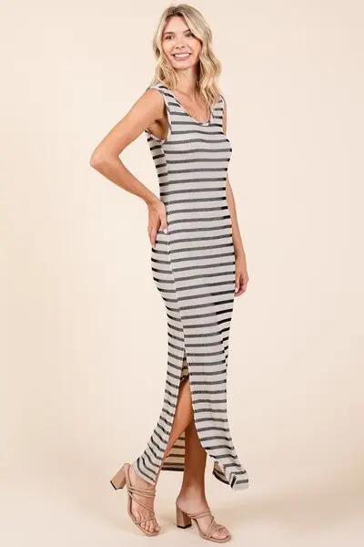 Trendsi Striped Maxi Dress Women's Summer Casual Long Dress - Scoop Neck, Sleeveless