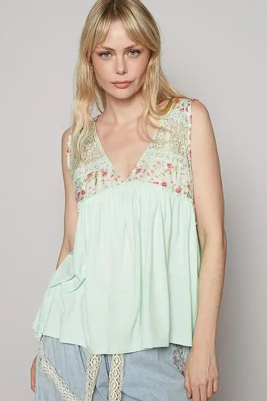 Trendsi Lace Floral Top Women's Spring/Summer V-Neck Sleeveless Shirt