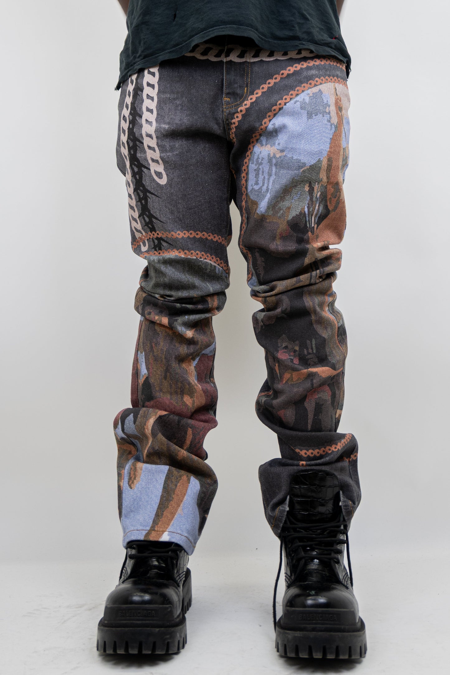 RM202SK - Graphic Printed Stacked Jeans