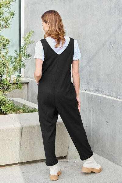 Sleeveless Jumpsuit - With Pockets - Chic