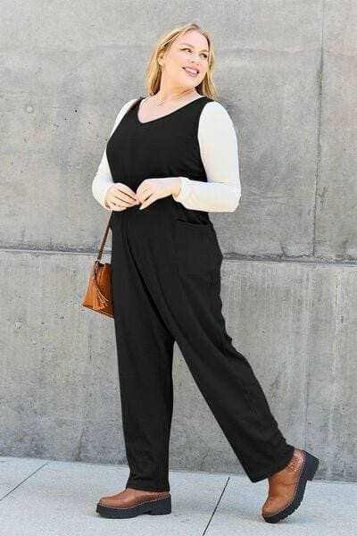 Sleeveless Jumpsuit - With Pockets - Chic