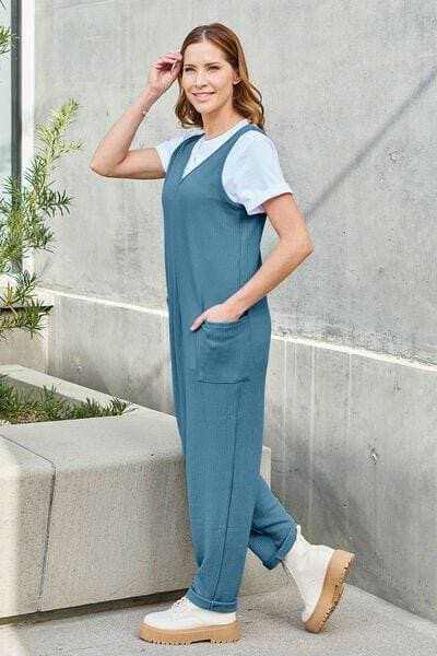 Sleeveless Jumpsuit - With Pockets - Chic