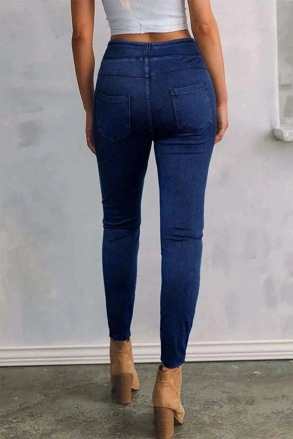 Trendsi Skinny Jeans Women's Chic Fit Fashion Jeans Pocketed Design