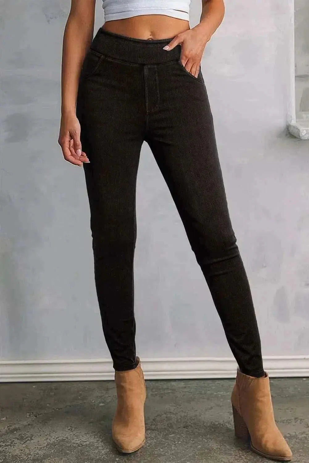 Trendsi Skinny Jeans Women's Chic Fit Fashion Jeans Pocketed Design