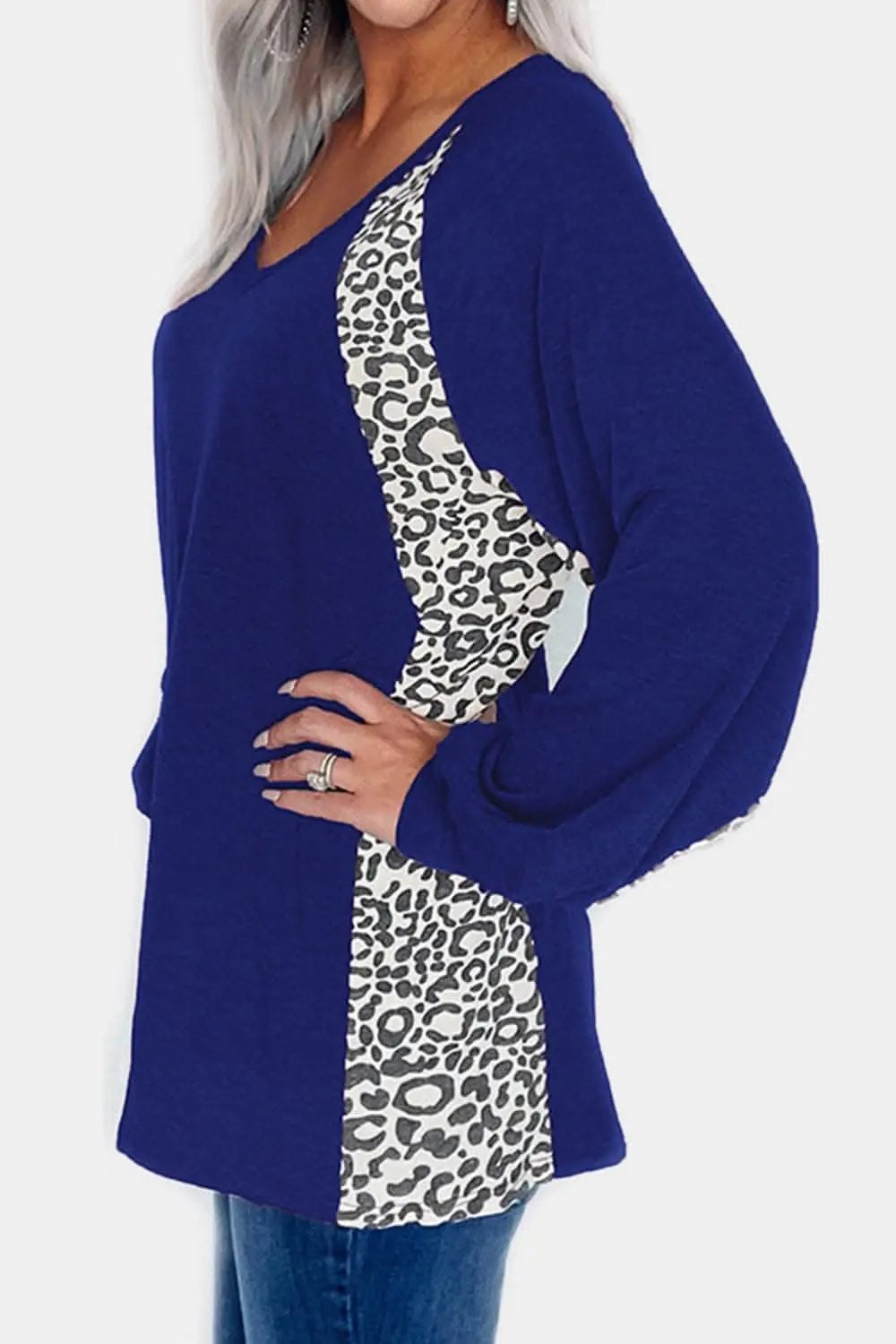 Trendsi Leopard print v-neck long sleeve tee