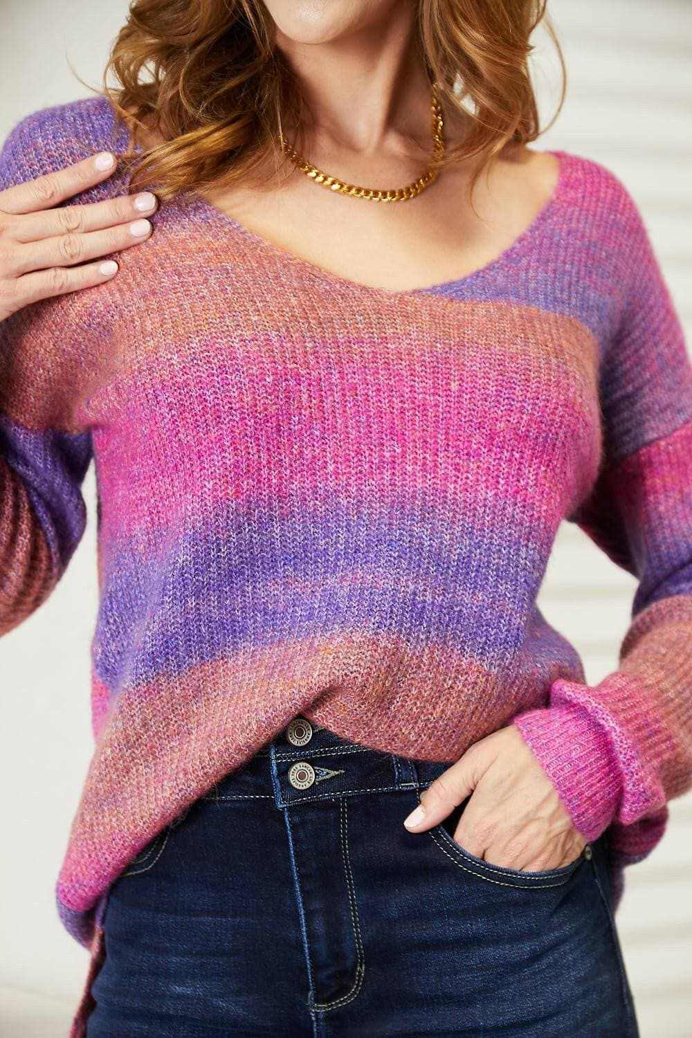 Pullover - Ribbed V-Neck - Chic Multicolor