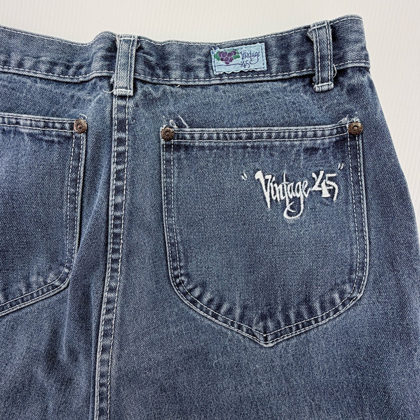 Vintage 45 Brand Women's Vintage Tapered Jeans - Measures 29x30