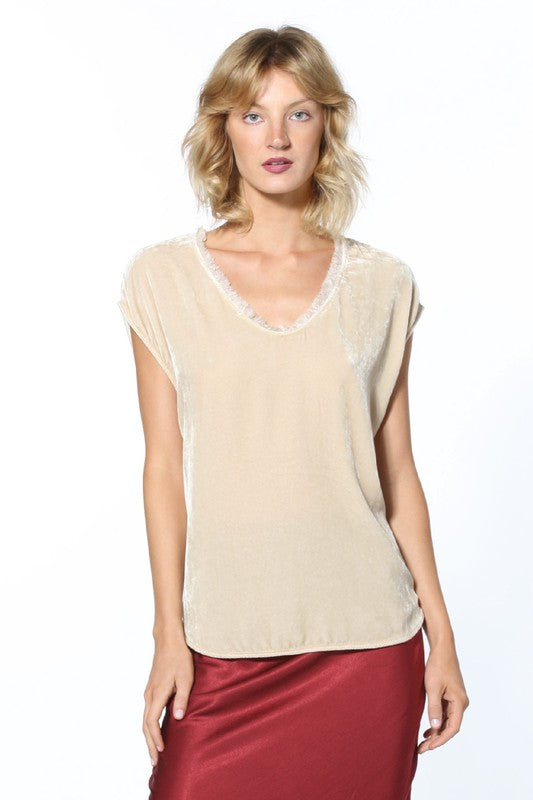 Feather Tee