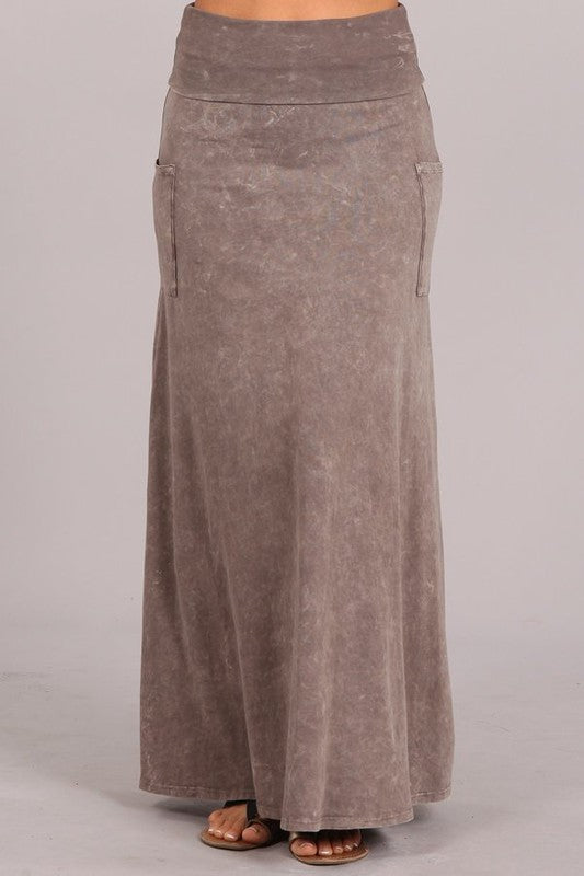"Soft Mineral Wash Long Skirt with Stretchy Fabric and Subtle Colorway - Perfect for