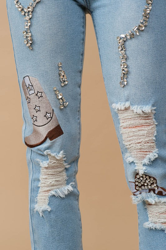 Rhinestone Embellishment W/ Western Mid Rise Jeans